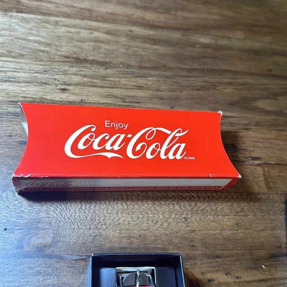 Coca-Cola Coke Polar Bear Red NWT Unisex Watch Time Piece With Box Vintage - Picture 5 of 7
